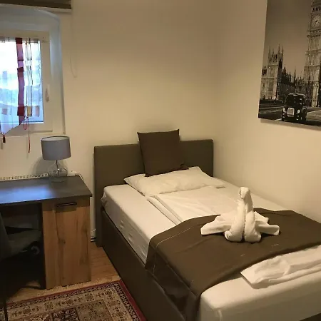 Отель Hotel-restaurant Zum Donaueck Маутхаузен