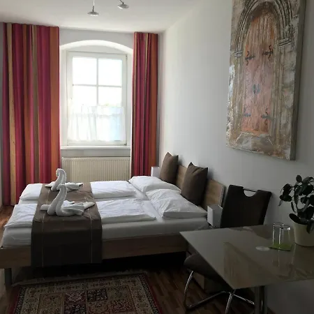 Hotell Hotel-restaurant Zum Donaueck Mauthausen