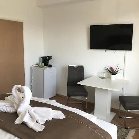 Hotel-restaurant Zum Donaueck * マウトハウゼン