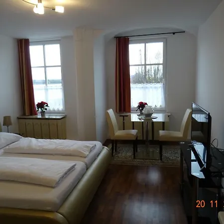 Отель Hotel-restaurant Zum Donaueck *