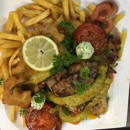 Hotel-restaurant Zum Donaueck Отель Маутхаузен