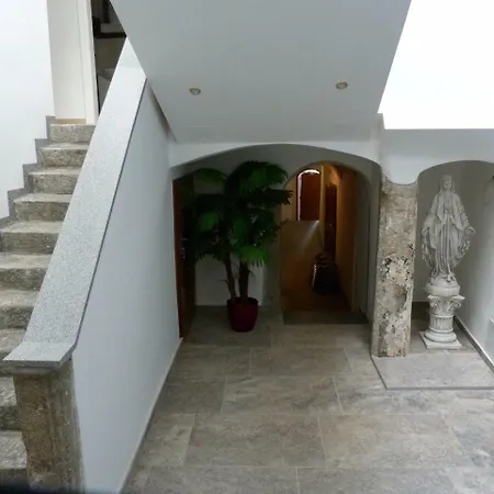 Hotel-restaurant Zum Donaueck Hotell