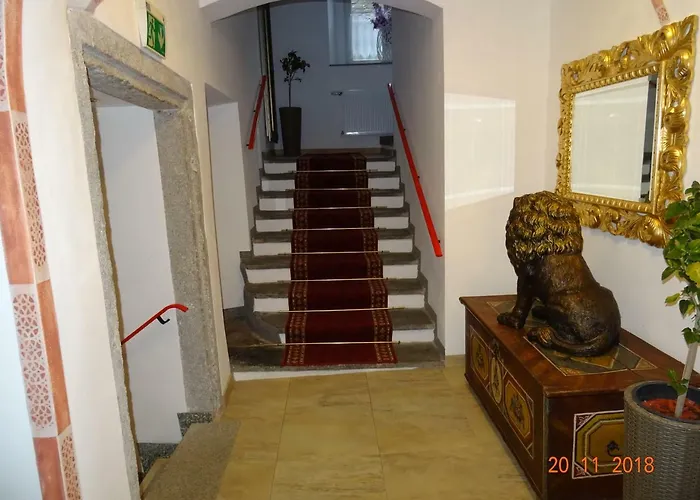 ホテル Hotel-restaurant Zum Donaueck *