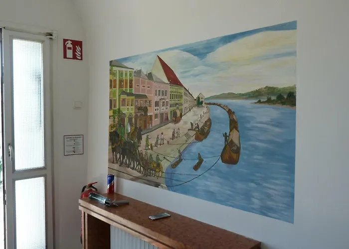 Hotel-restaurant Zum Donaueck ホテル