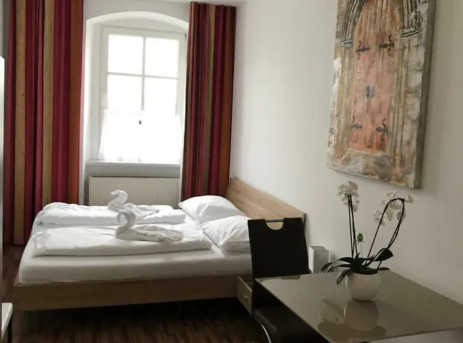 Hotel-restaurant Zum Donaueck * マウトハウゼン