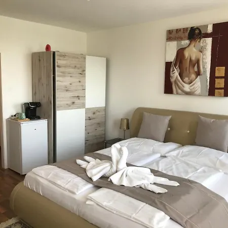 Hotel-restaurant Zum Donaueck * ماوتهاوزن