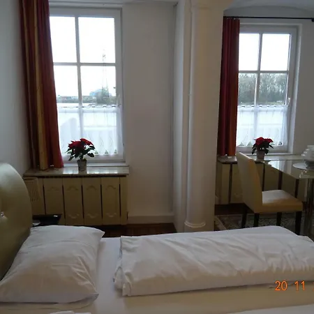 فندق Hotel-restaurant Zum Donaueck *