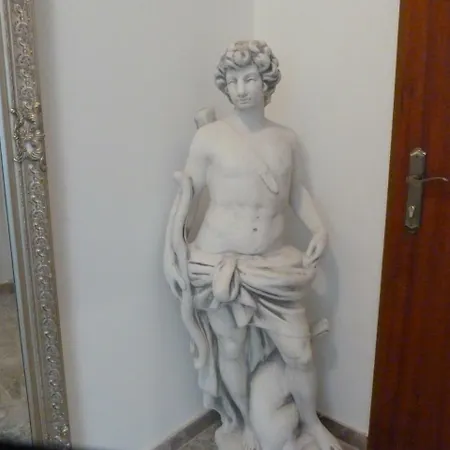 Hotel-restaurant Zum Donaueck فندق *